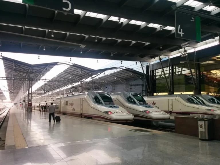 Renfe inicia este jueves el primer AVE directo entre Madrid y Málaga tras la restauración de la